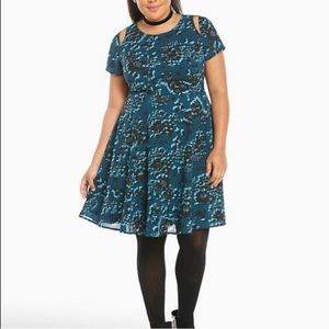 Torrid Floral Print Georgette Cutout Sleeve Dress Size 26